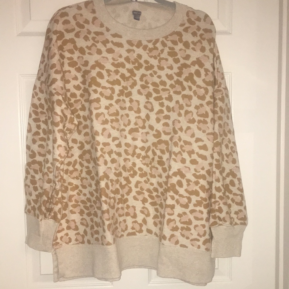 Oversized Leopard Print Sweatshirt